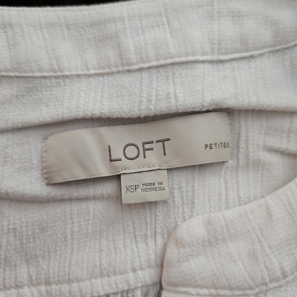 LOFT Petite White Crinkle Cut Button-Up Top - Picture 3 of 6